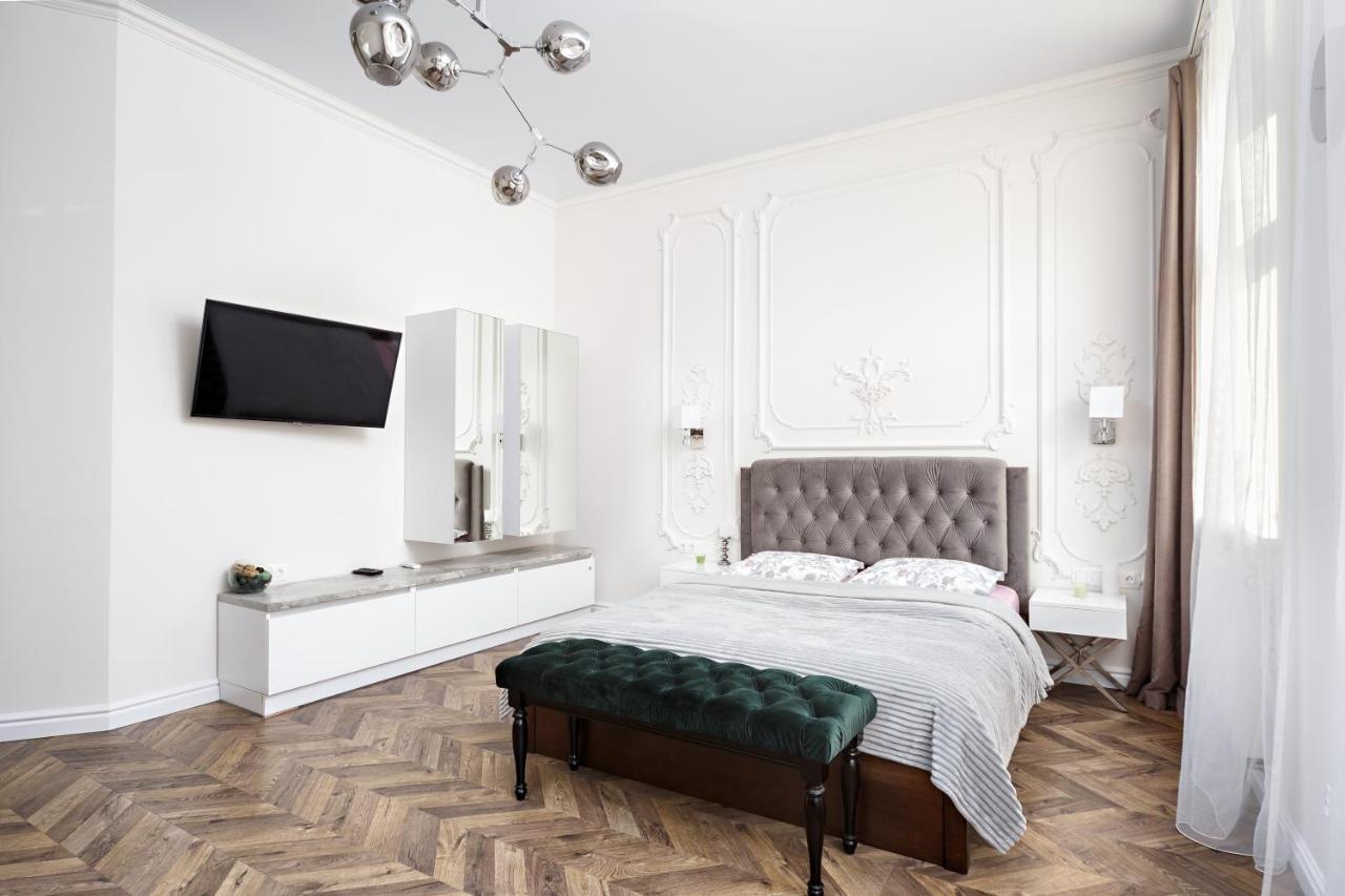 Green apartment Lviv Buitenkant foto