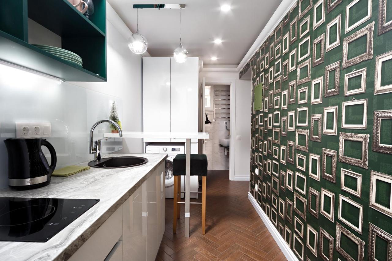 Green apartment Lviv Buitenkant foto