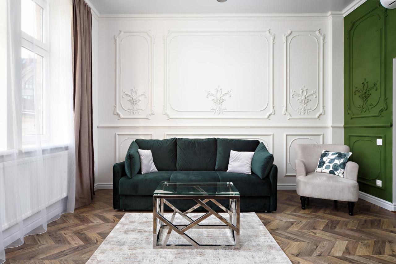 Green apartment Lviv Buitenkant foto