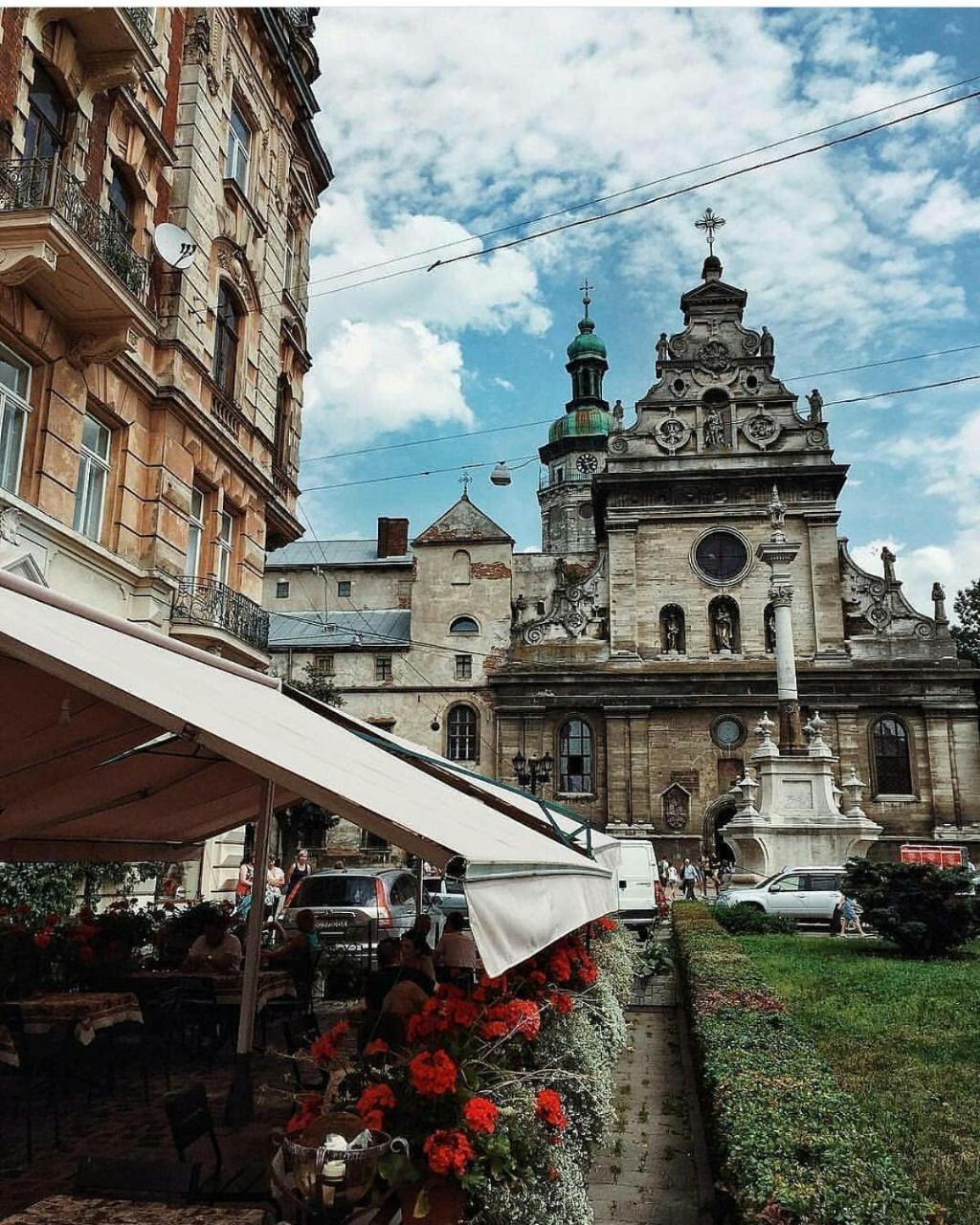 Green apartment Lviv Buitenkant foto